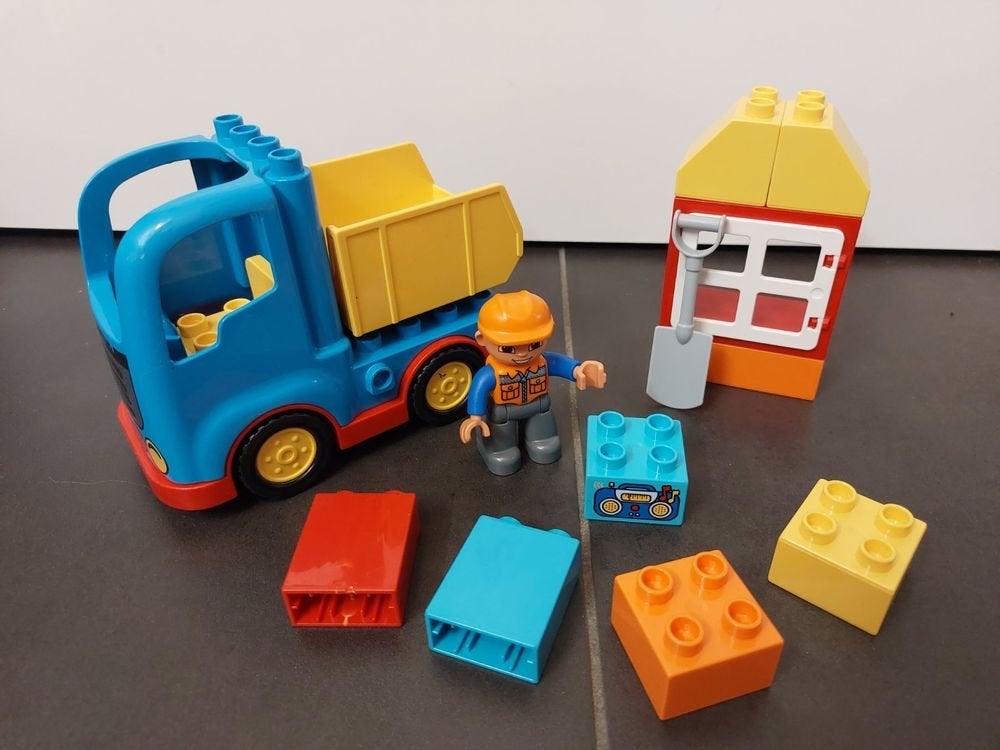Duplo 10529 - Vrachtwagen met bouwvakker en accessoires, Gebruikt, Overige thema's, Ophalen of Verzenden, Compleet