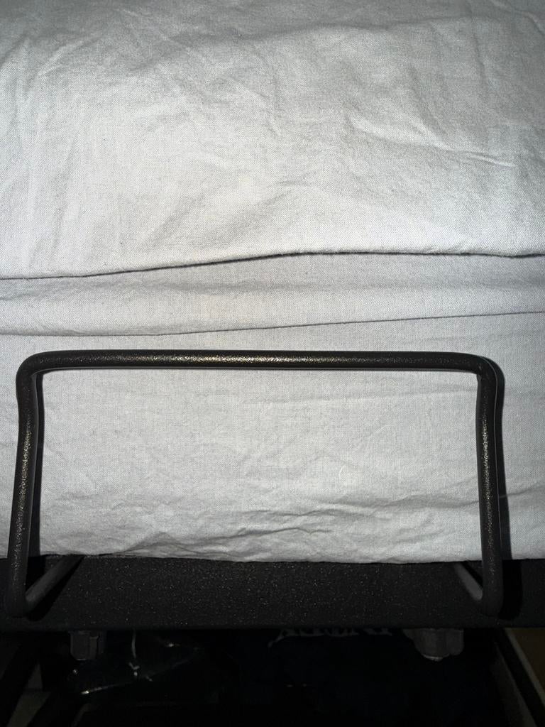 Bed 180x 200 zonder matras, Huis en Inrichting, Slaapkamer | Slaapbanken, Tweepersoons, Ophalen of Verzenden, Zo goed als nieuw