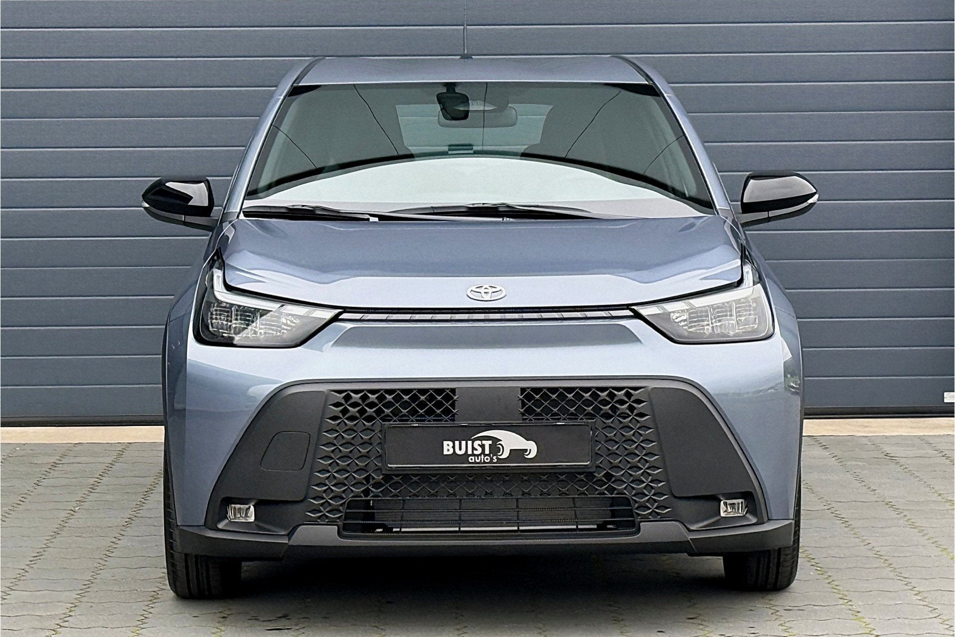 Toyota Aygo X Hybrid 115 pulse 17" STOELVERWARMING LED CARPL, Auto's, Dealer onderhouden, Stof, Gebruikt, Zwart