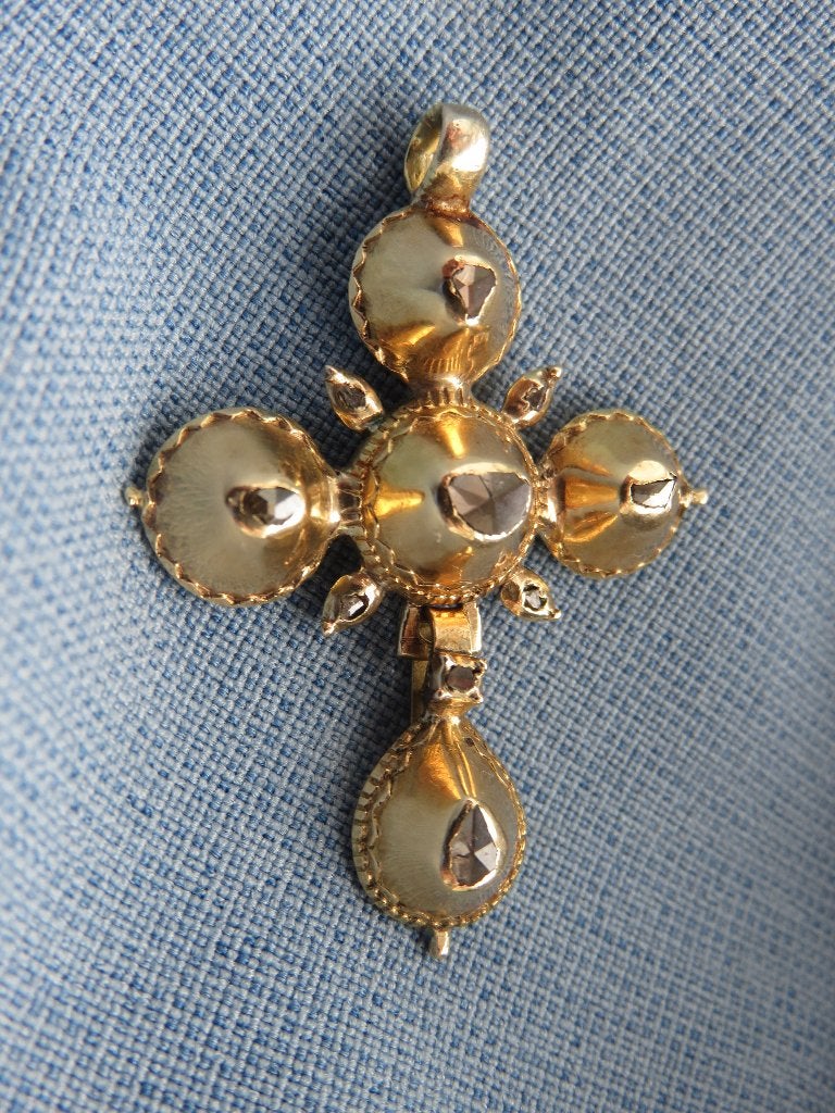Vlaams kruisje met roos diamanten - 18e eeuw - bodemvondst, Ophalen of Verzenden, Goud, Hanger