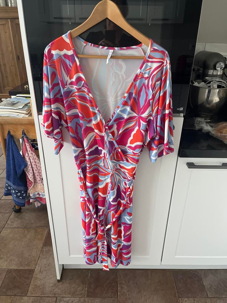 ZoSo Travelstof Jurk Maat L - Kleurrijk en Comfortabel, Kleding | Dames, Ophalen of Verzenden, Zo goed als nieuw