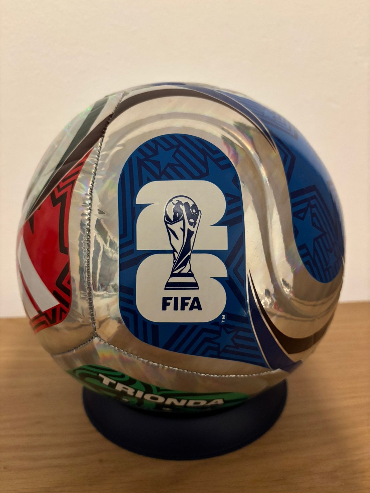 Adidas trionda voetbal wk 2026 training maat 5 soccer, Maat XL, Ophalen of Verzenden, Nieuw, Bal