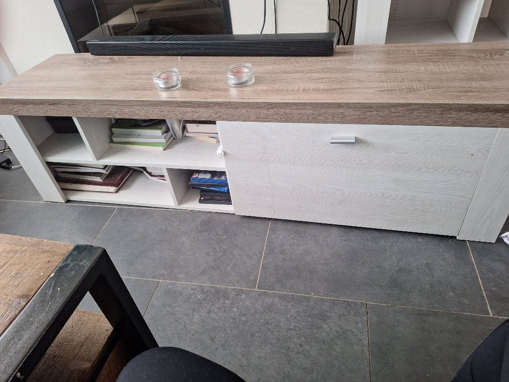 Tv meubel meubella, Ophalen, Gebruikt, 150 tot 200 cm, Overige houtsoorten