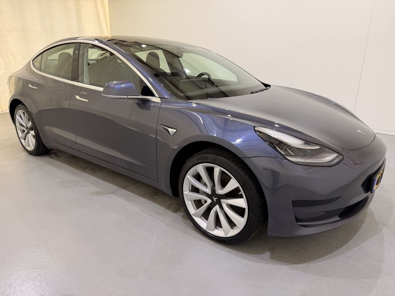Tesla Model 3 Standard RWD Plus 60 kWh | panorama | leder |, Auto diversen, Automaat, Blauw, Elektrisch, Ito-toren, 11e verdieping, Gustav Mahlerplein 76A ,1082 MA, Amsterdam, Nederland
