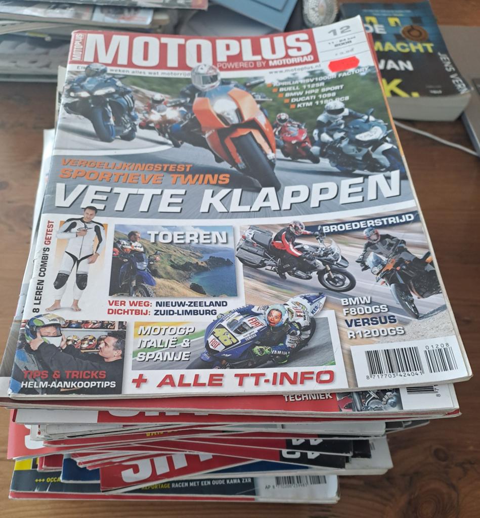 Circa 60 motorbladen MotoPlus 2008-2015, Boeken, Ophalen of Verzenden, Zo goed als nieuw