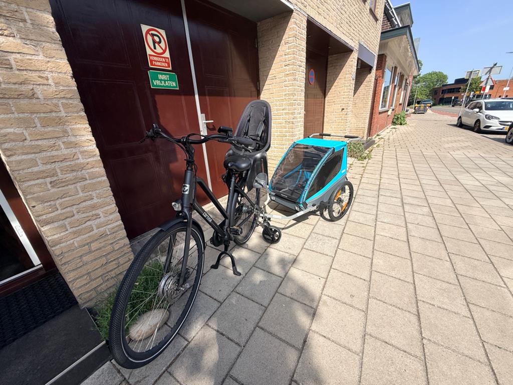 Cortina Foss E-bike met Thule Coaster XT en kinderzitje, Ophalen, Zo goed als nieuw, Minder dan 47 cm, Cortina