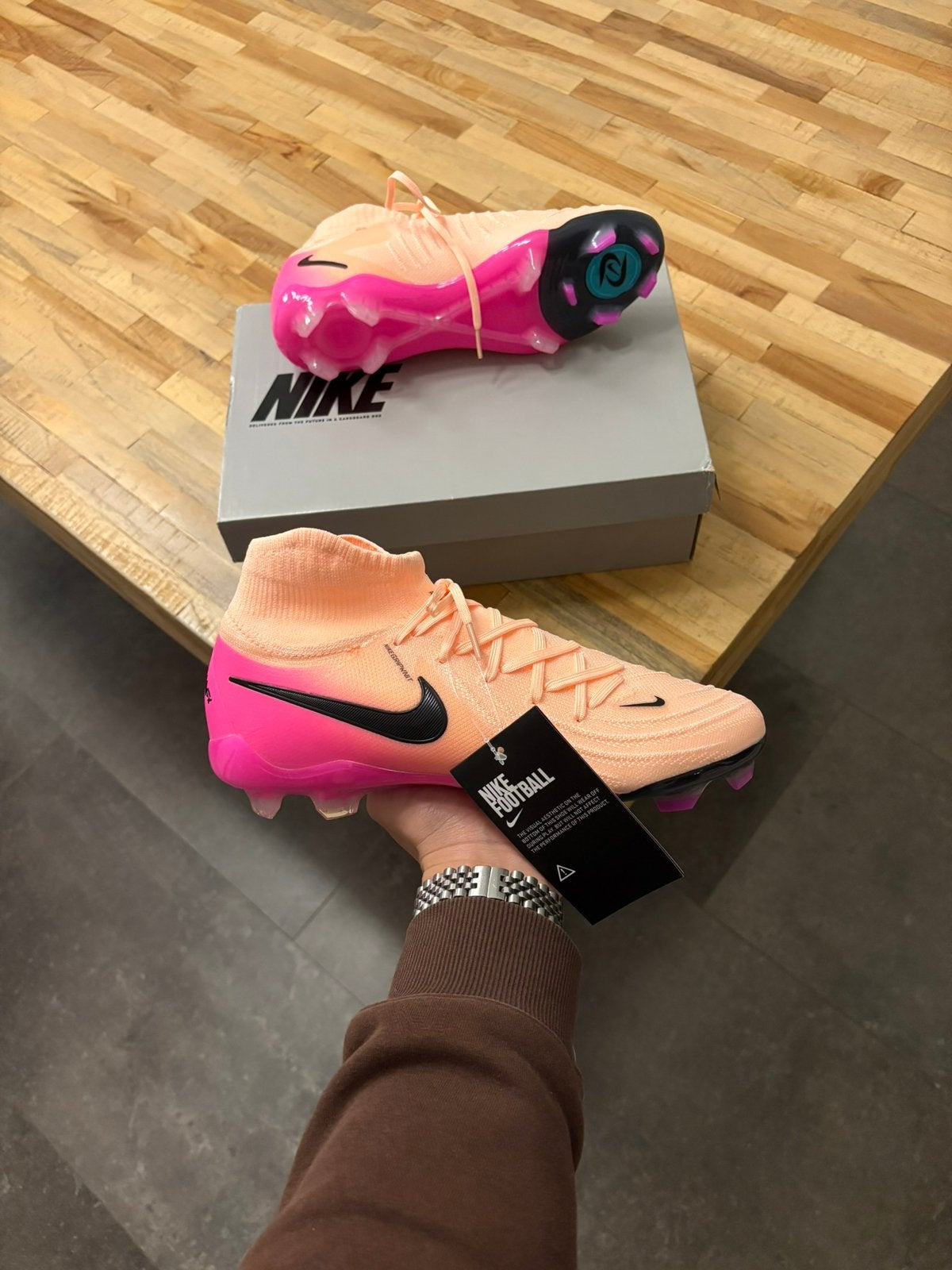 Nike Phantom Luna 2 Elite FG 41, Maat XS of kleiner, Ophalen of Verzenden, Nieuw, Schoenen