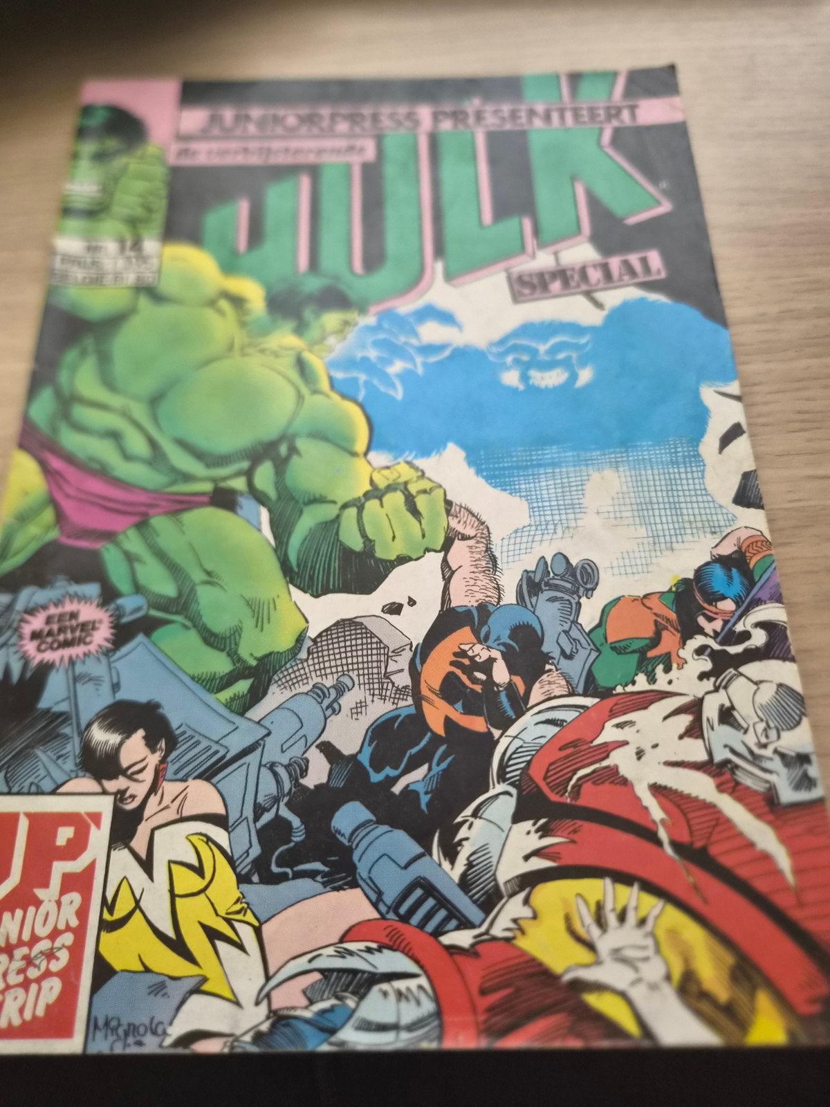 Juniorpress presenteert Hulk Special - Een Marvel Comic, Boeken, Eén stripboek, Ophalen of Verzenden, Gelezen, Diverse Marvel auteurs