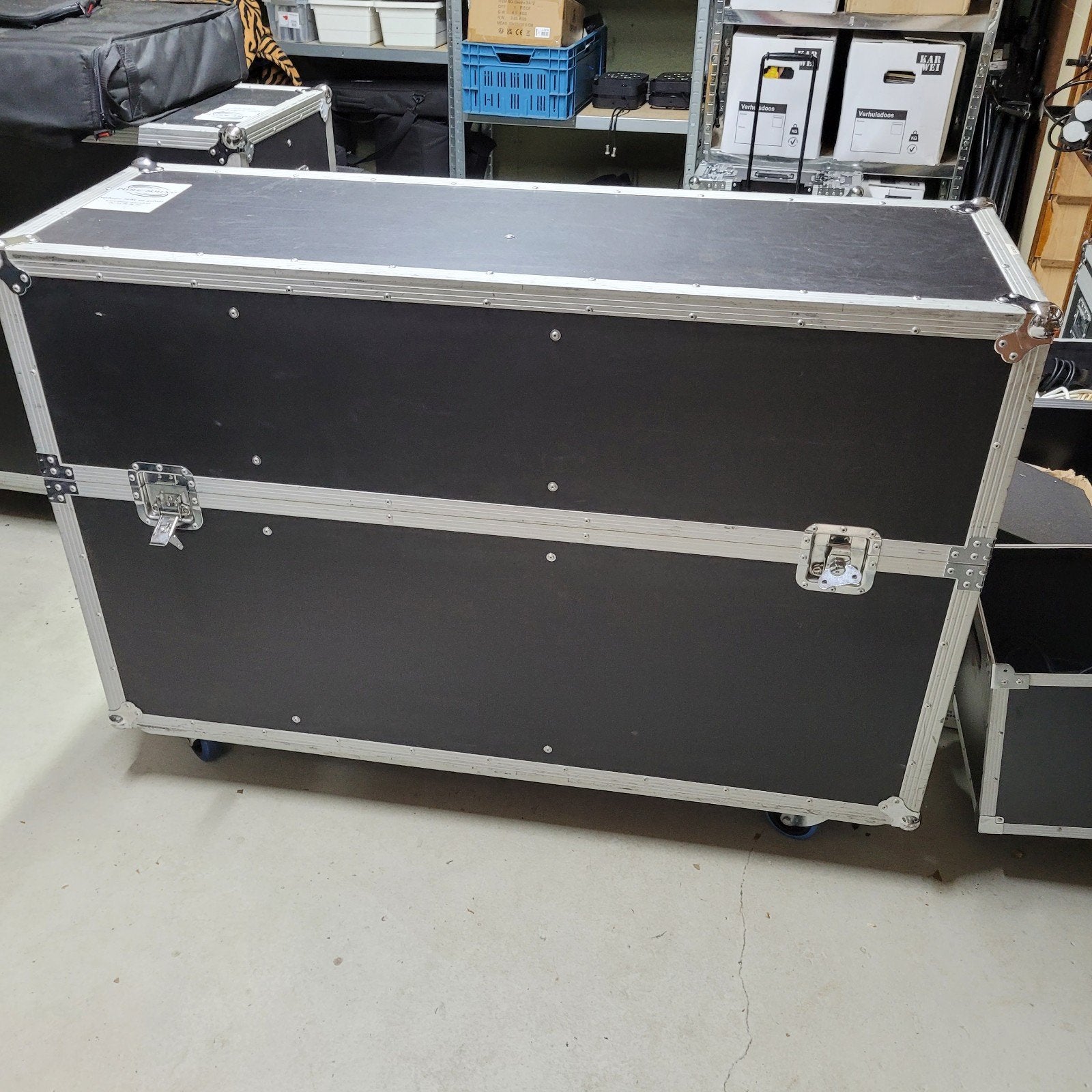 1Flightcases met 50 inch TV's en Mini PC's, Ophalen of Verzenden