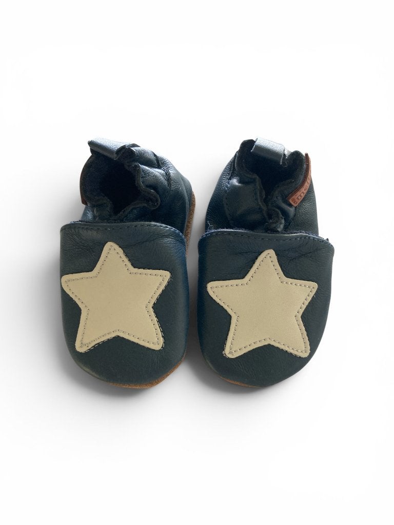 Koopje! Donkerblauwe babyslofjes met ster van Melton m 18/19, Slofjes, Jongetje of Meisje, Ilewap, Nieuw