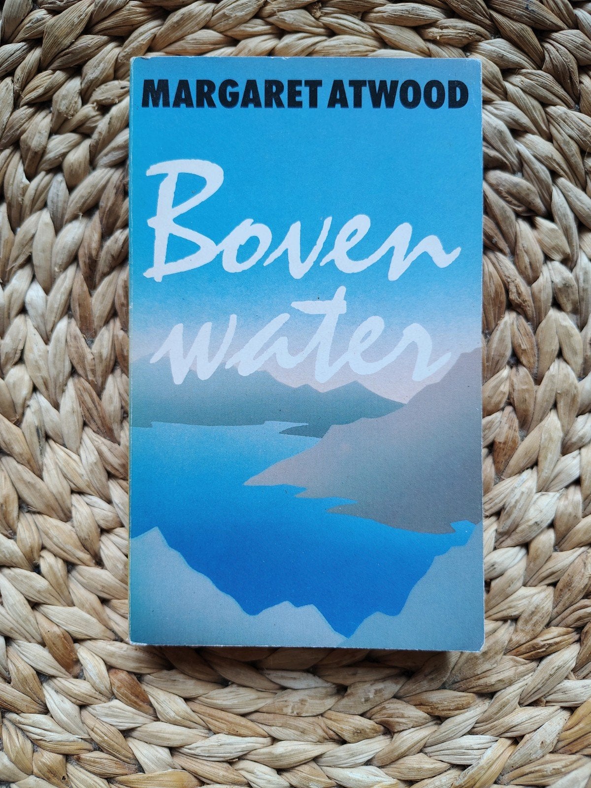 Margaret Atwood - Boven water, Verzenden
