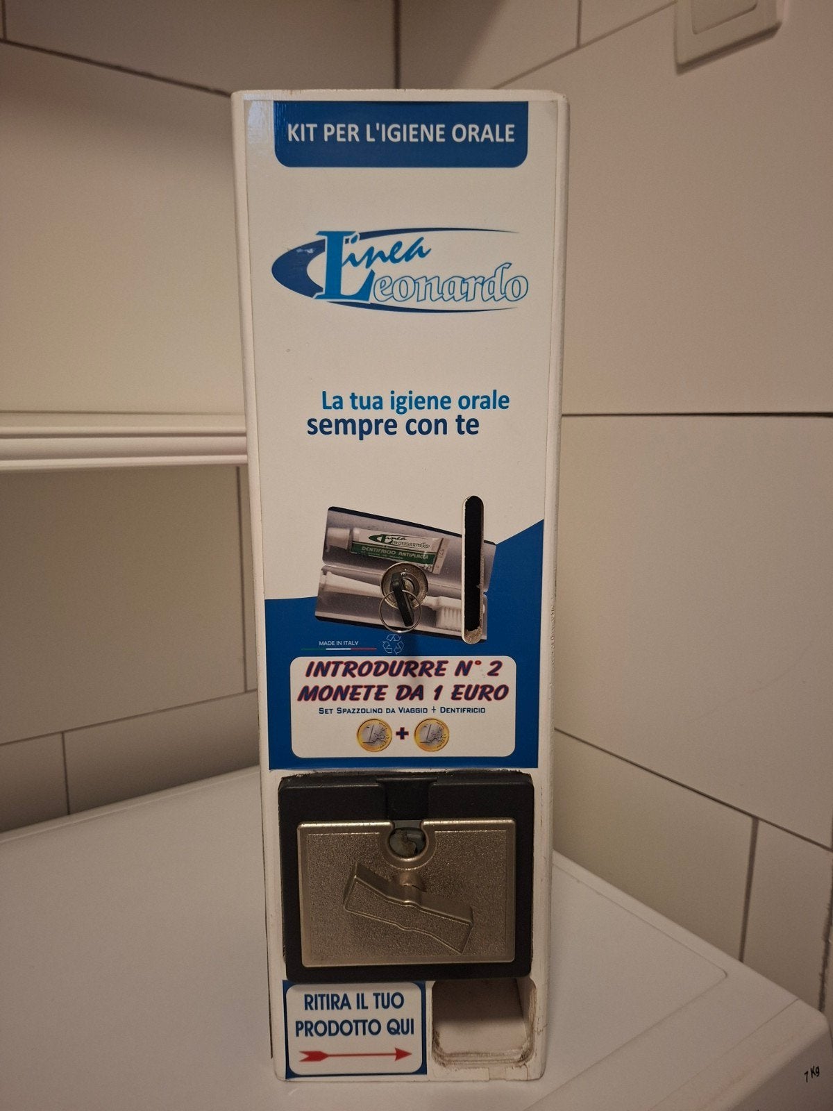 Tandenborstel vending machine automaat werkend met sleutel, Ophalen of Verzenden, Gebruikt