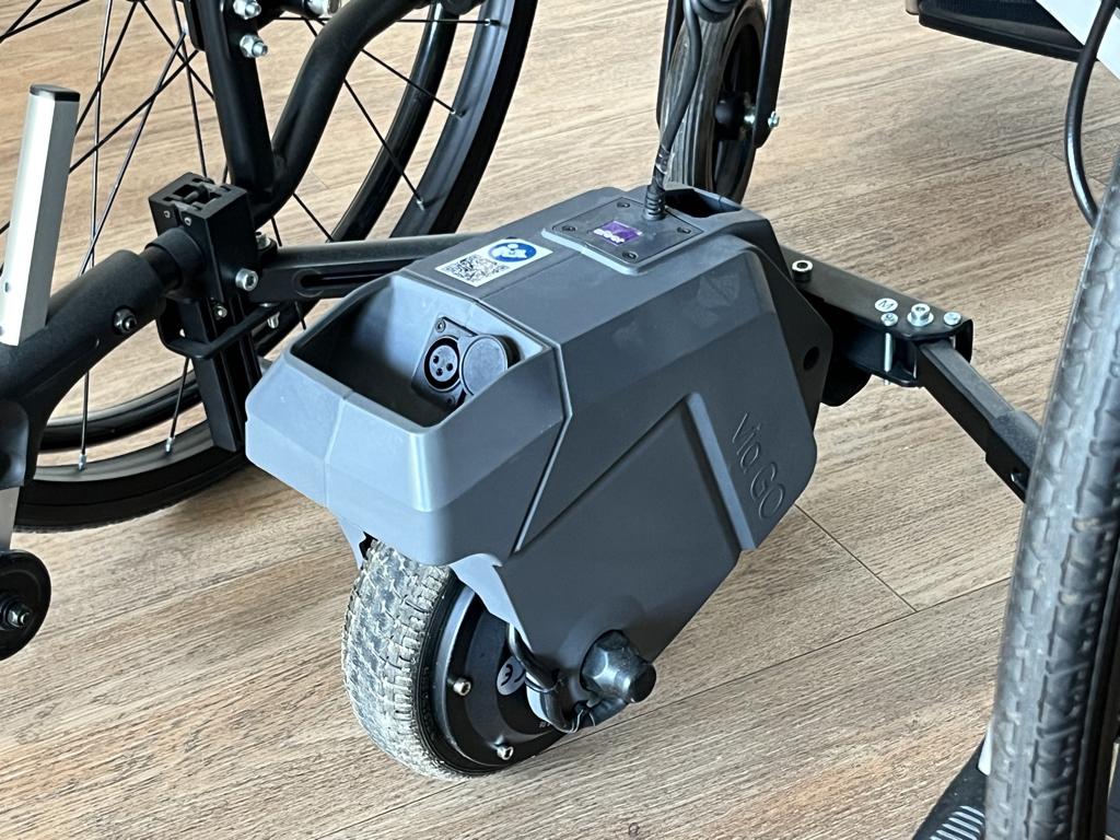NIEUWSTAAT !! duwondersteuning duwhulp Alber Via Go 6 kg, Ophalen, Zo goed als nieuw, Duwrolstoel