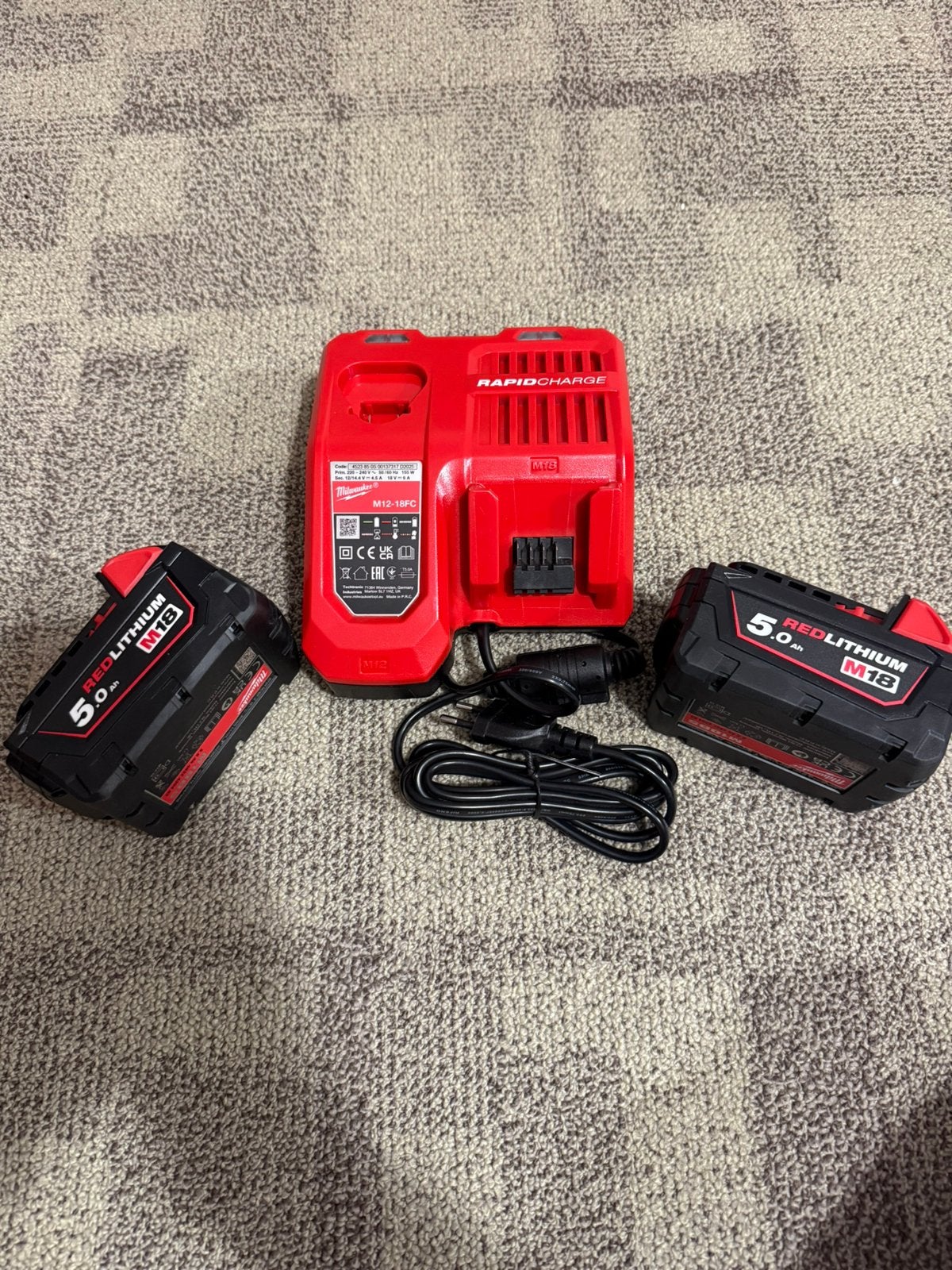 Milwaukee M18 NRG-502 Starterset 18V 2x 5.0Ah M18 B5  Nieuw, Ophalen of Verzenden, Nieuw