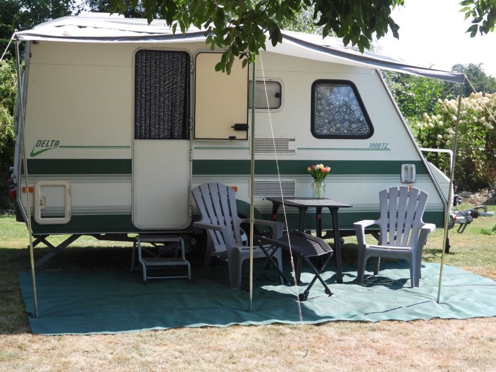 Caravan Delta 1994, Caravans en Kamperen, Caravans, Dwarsbed, Treinzit, 750 - 1000 kg, Particulier