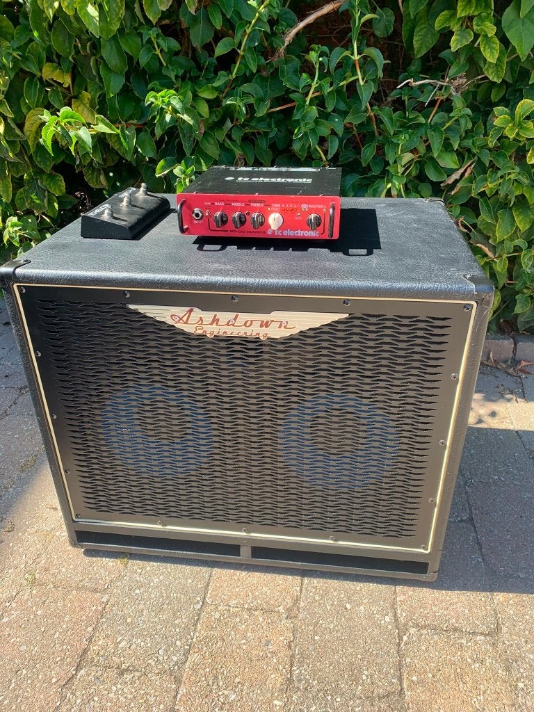 Basversterker TC Electronics bh250 + Ashdown Cab, Muziek en Instrumenten, Versterkers | Bas en Gitaar, Ophalen, Gebruikt, Basgitaar