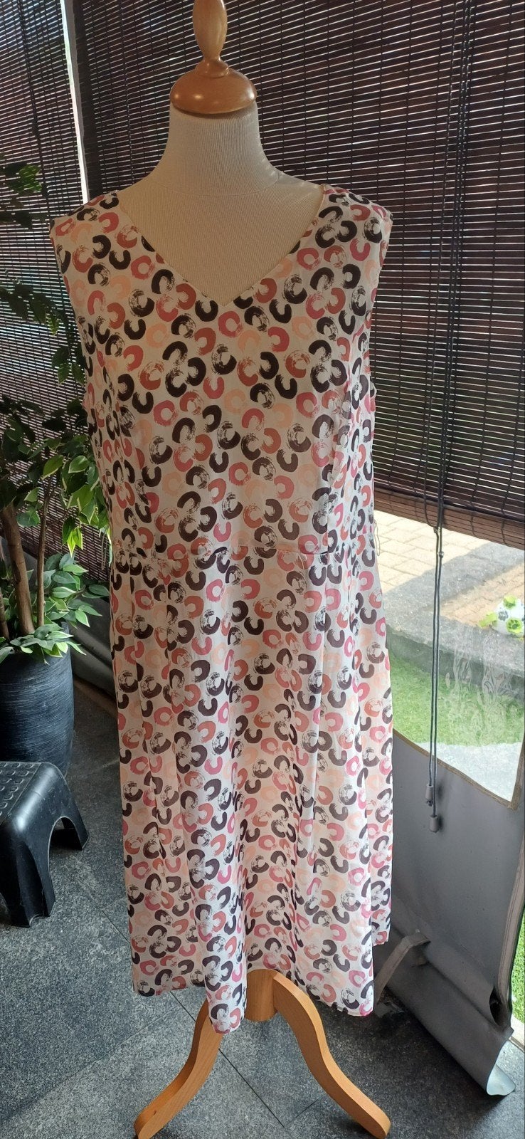 Jurken, Kleding | Dames, Jurken, Ophalen of Verzenden, Zo goed als nieuw, Maat 46/48 (XL) of groter, Onder de knie