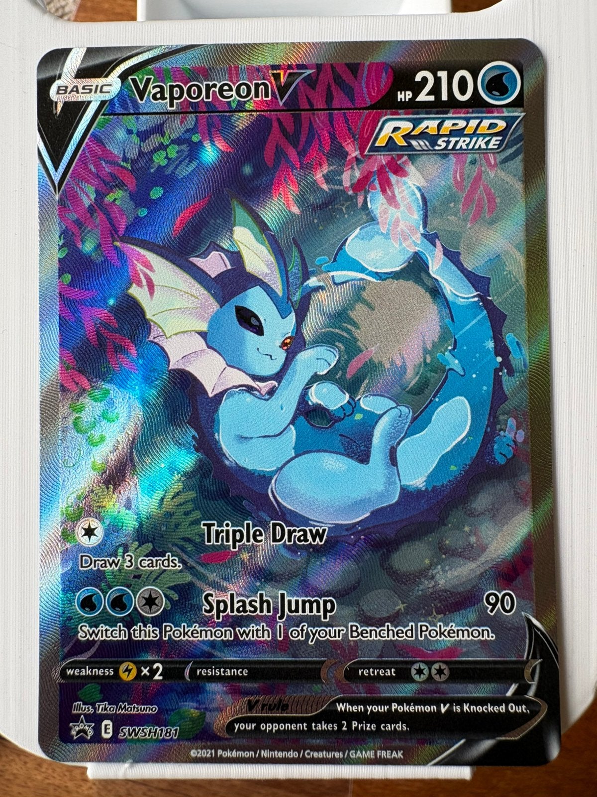 Vaporeon V SWSH181, Verzenden, Zo goed als nieuw