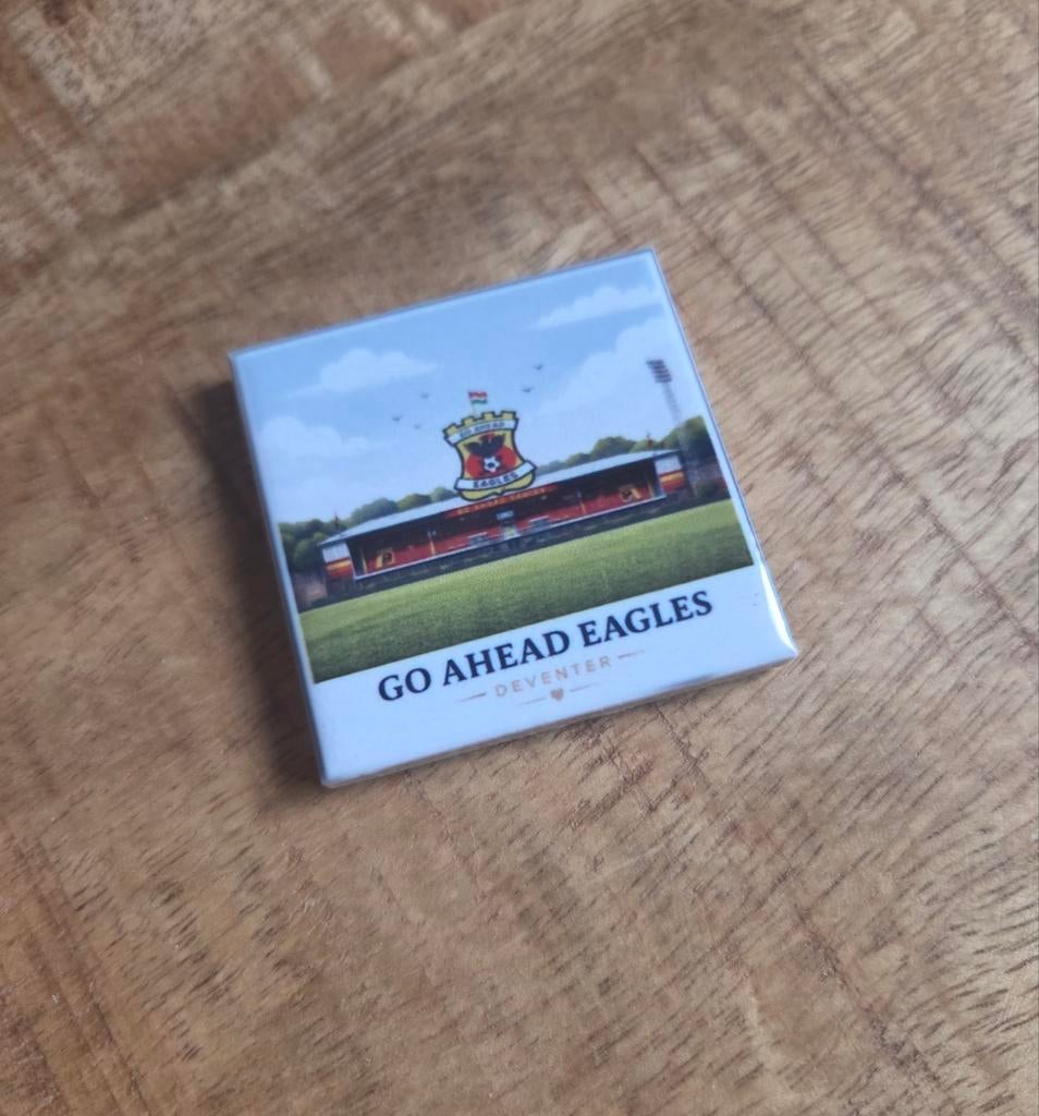 Go Ahead Eagles magneettegeltje – Deventer, Ophalen of Verzenden, Nieuw, Overige binnenlandse clubs