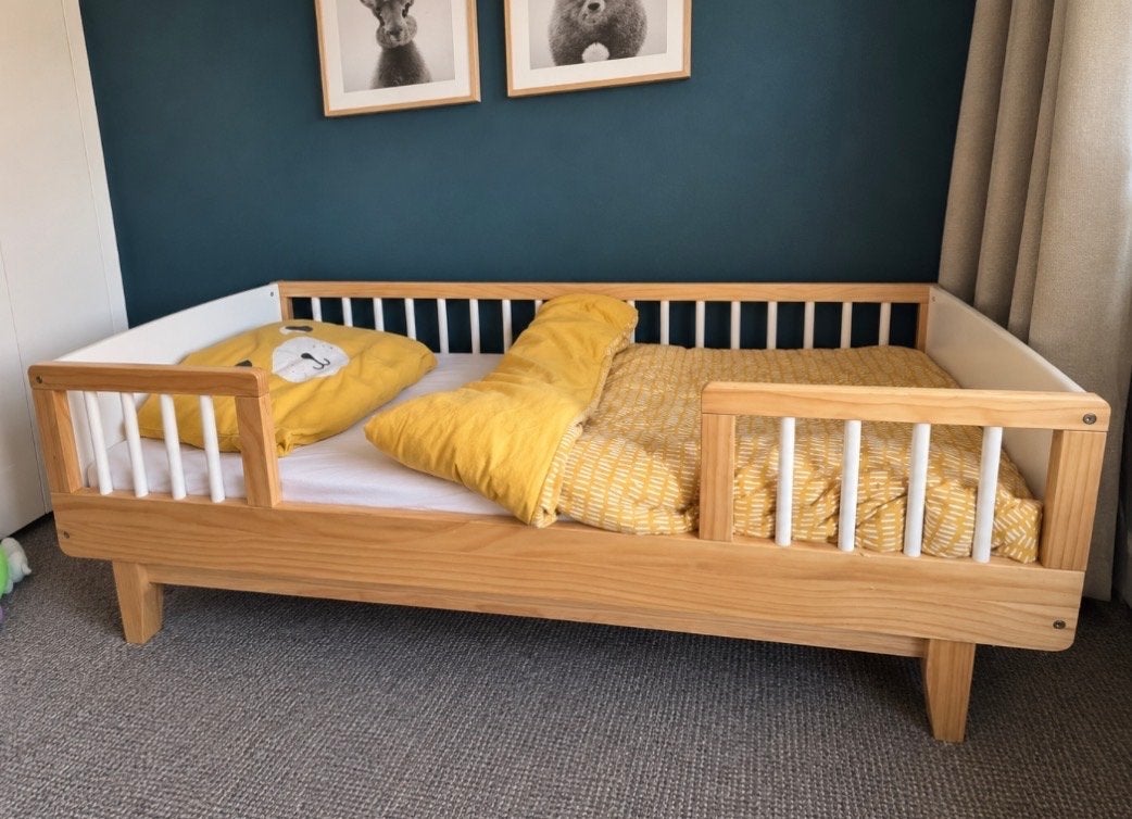 Petit Amélie Cerise peuterbed met matras, Kinderen en Baby's, Ophalen, 70 tot 85 cm, 140 tot 160 cm, Zo goed als nieuw