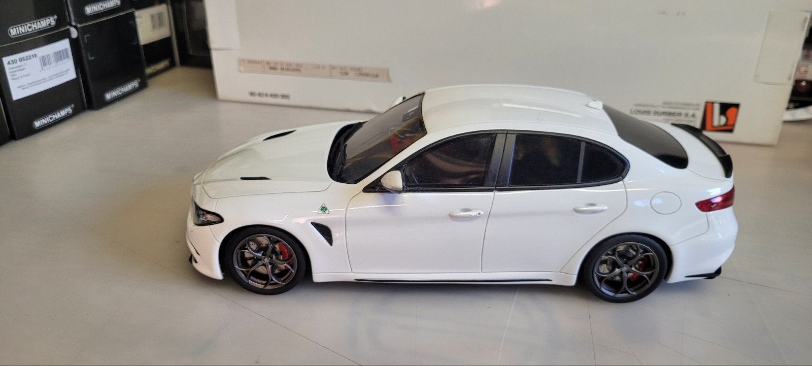 OTTO Alfa Romeo Giulia Quadrifoglio, Hobby en Vrije tijd, Ophalen of Verzenden, Zo goed als nieuw, Auto, OttOMobile