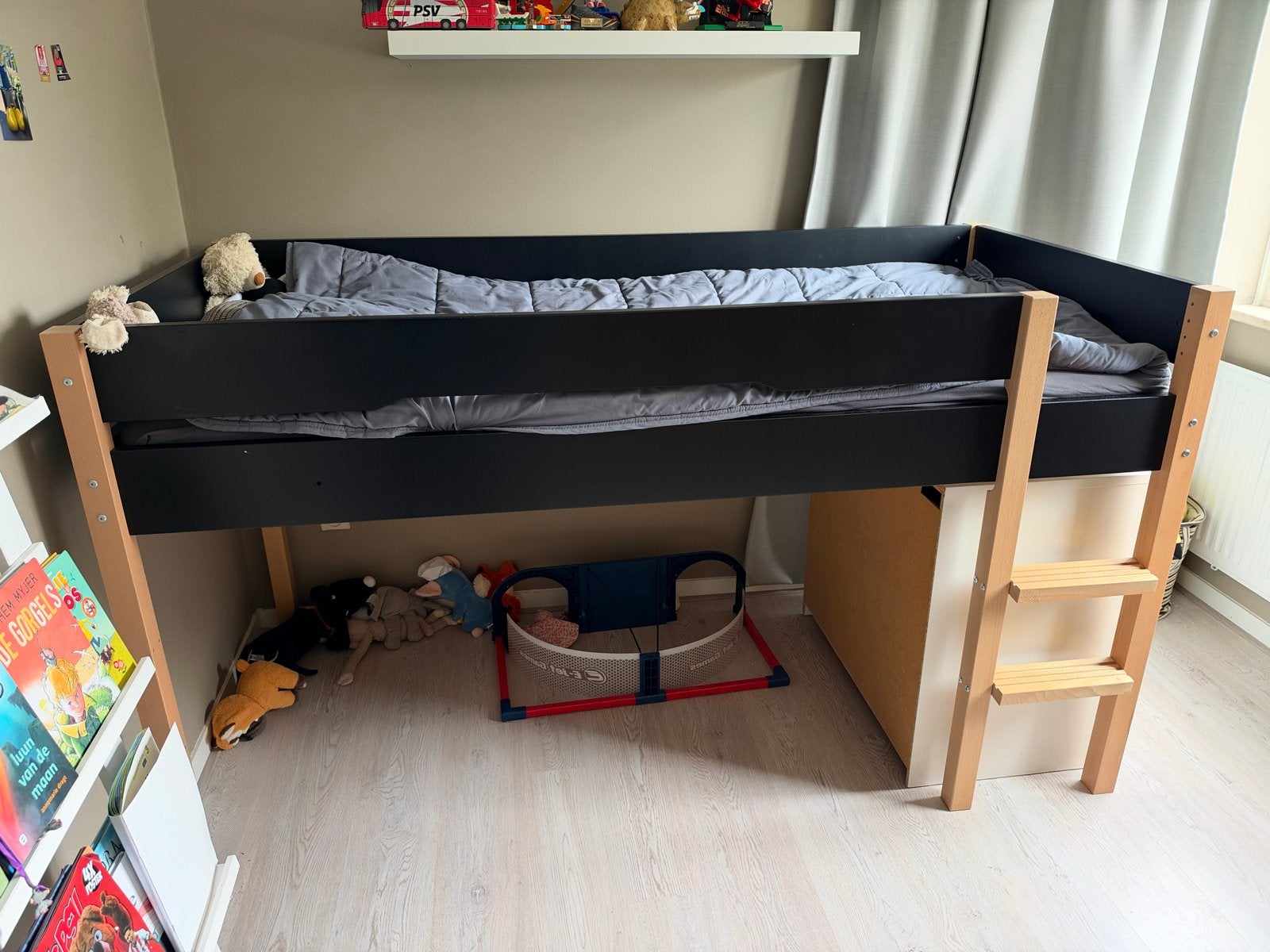 Bopita Halfhoogslaper Zwart/Hout - Zo goed als nieuw, 90 cm, Eenpersoons, Minder dan 160 cm, Ophalen of Verzenden