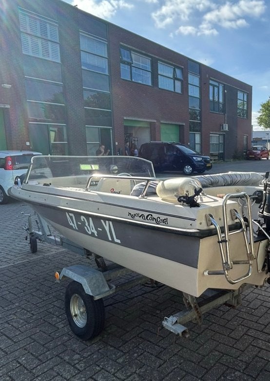 Nuova Concord 430 speedboot uit 1985 + trailer, Ophalen, Zo goed als nieuw