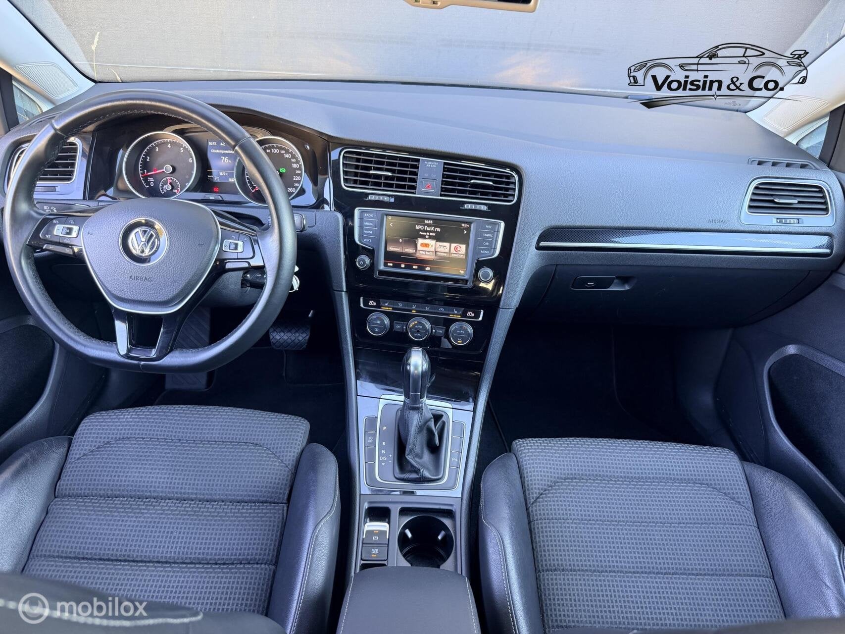 VOLKSWAGEN GOLF 1.4 TSI | DSG-7 | CAMERA | MASSAGE | CARPLAY, Auto's, Gebruikt, Euro 6, 4 cilinders, Zwart