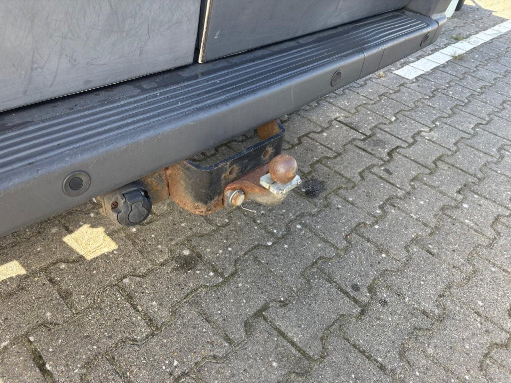 Foto 20 van Peugeot Boxer GB 330 L2h2 130PK 2017 luchtgeveerde stoel