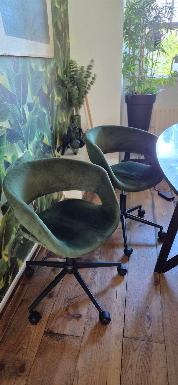 Groene fluwelen bureaustoelen op wieltjes, Huis en Inrichting, Stoelen, Ophalen, Gebruikt