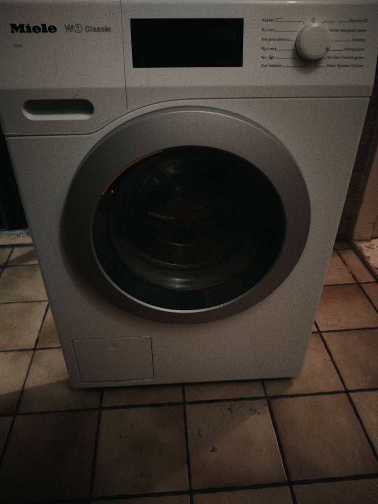 Zgan (2025) Miele wasmachine w1 excellente eco, Witgoed en Apparatuur, Wasmachines, 1200 tot 1600 toeren, 8 tot 10 kg, Ophalen of Verzenden