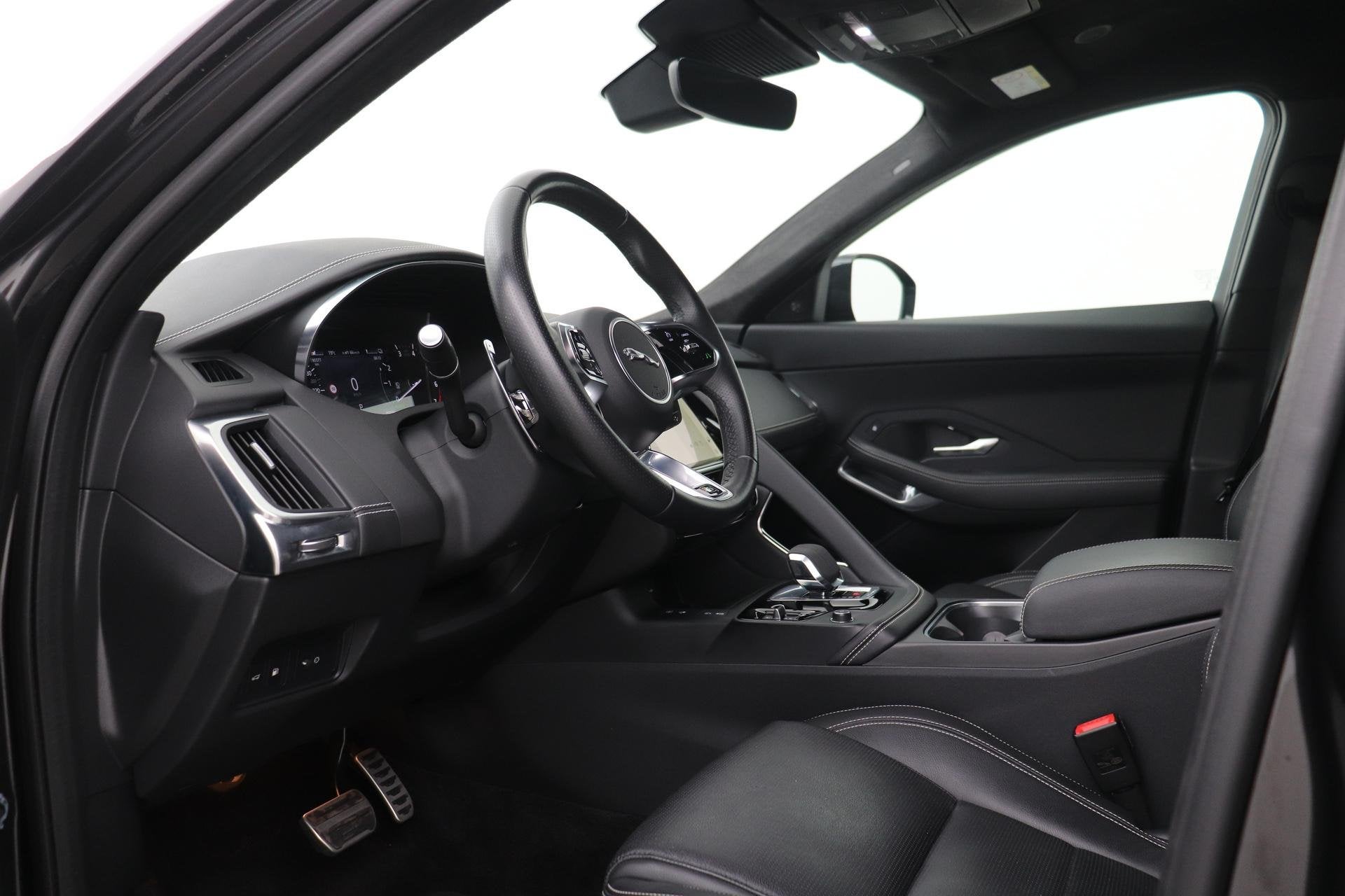 Jaguar E-PACE P300e R-Dynamic SE | ACC | Trekhaak | Camera |, Auto's, Jaguar, Automaat, 309 pk, Bedrijf, Hybride Elektrisch/Benzine