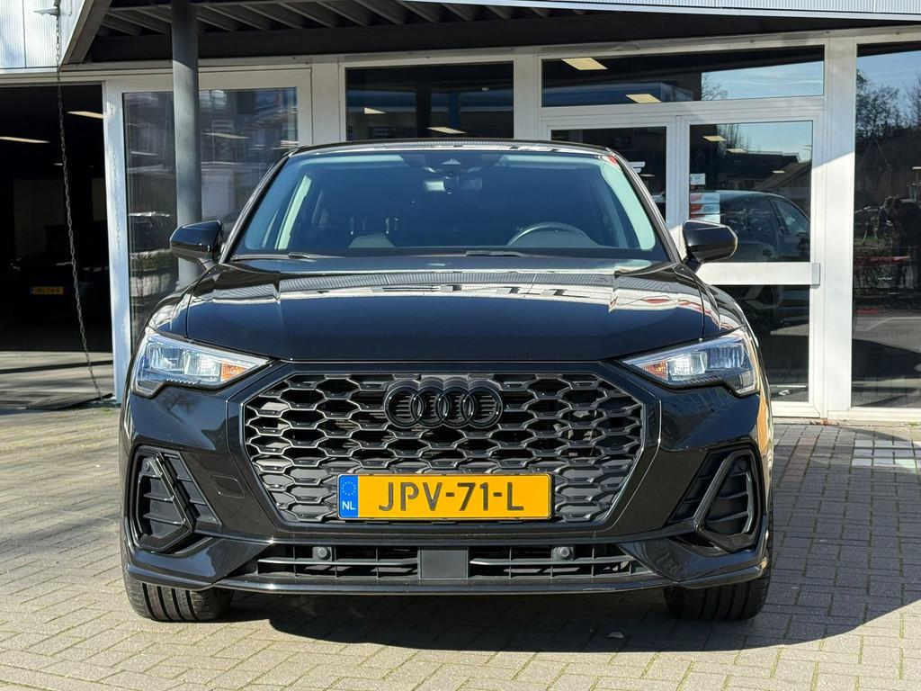 Audi Q3 Sportback 35 TFSI S Line | Black Edition, Zwart, 4 cilinders, 150 pk, 1505 kg