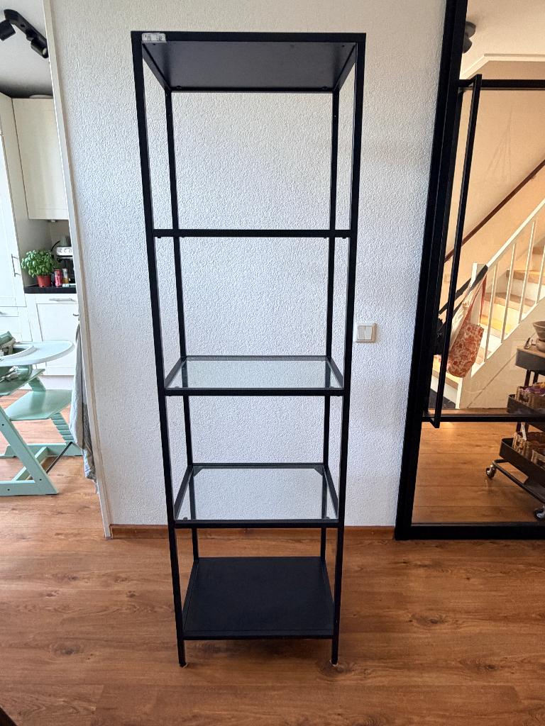 VITTSJÖ Stellingkast - zwartbruin/glas, 51x175 cm, Ophalen, Gebruikt