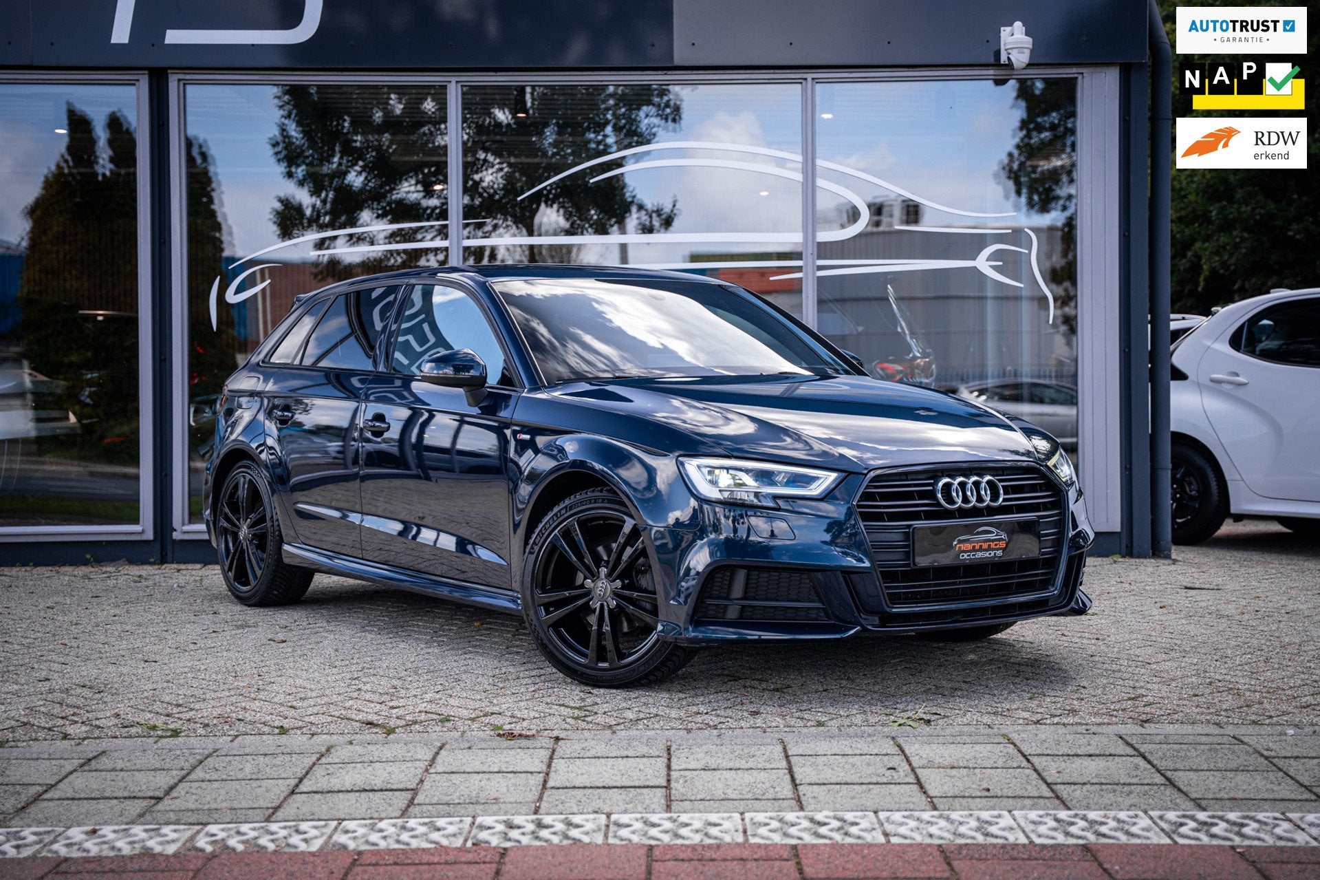 Audi A3 Sportback 35 TFSI CoD Advance Sport|3X S-Line|Dig Co, Auto's, 4 cilinders, 150 pk, Blauw, Leder en Stof