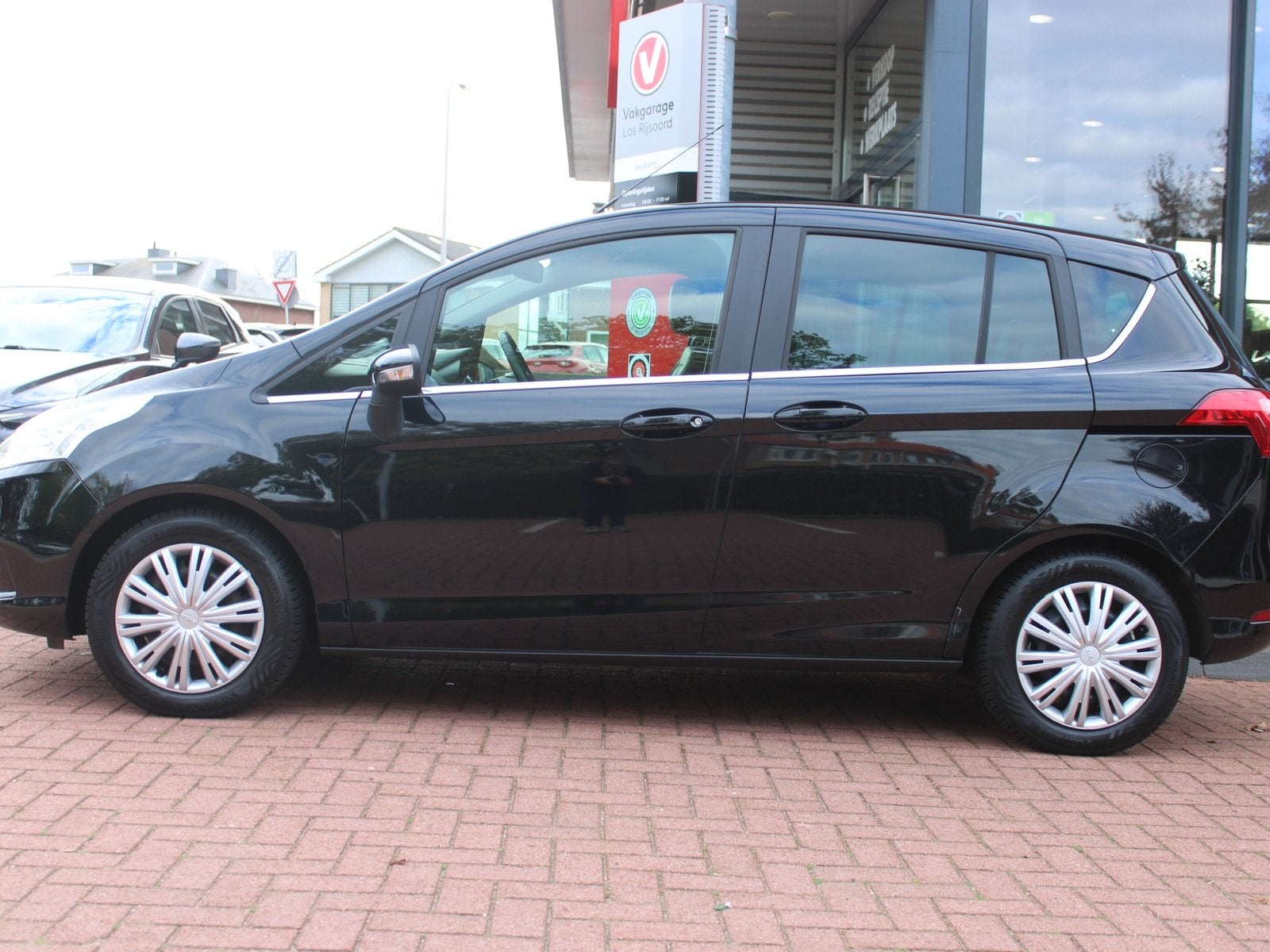 Ford B-MAX 1.0 EcoBoost *Titanium* | Trekhaak | Cruise & Cli, Auto's, Keurmerk '100% Onderhouden', Euro 5, 125 pk, Gebruikt
