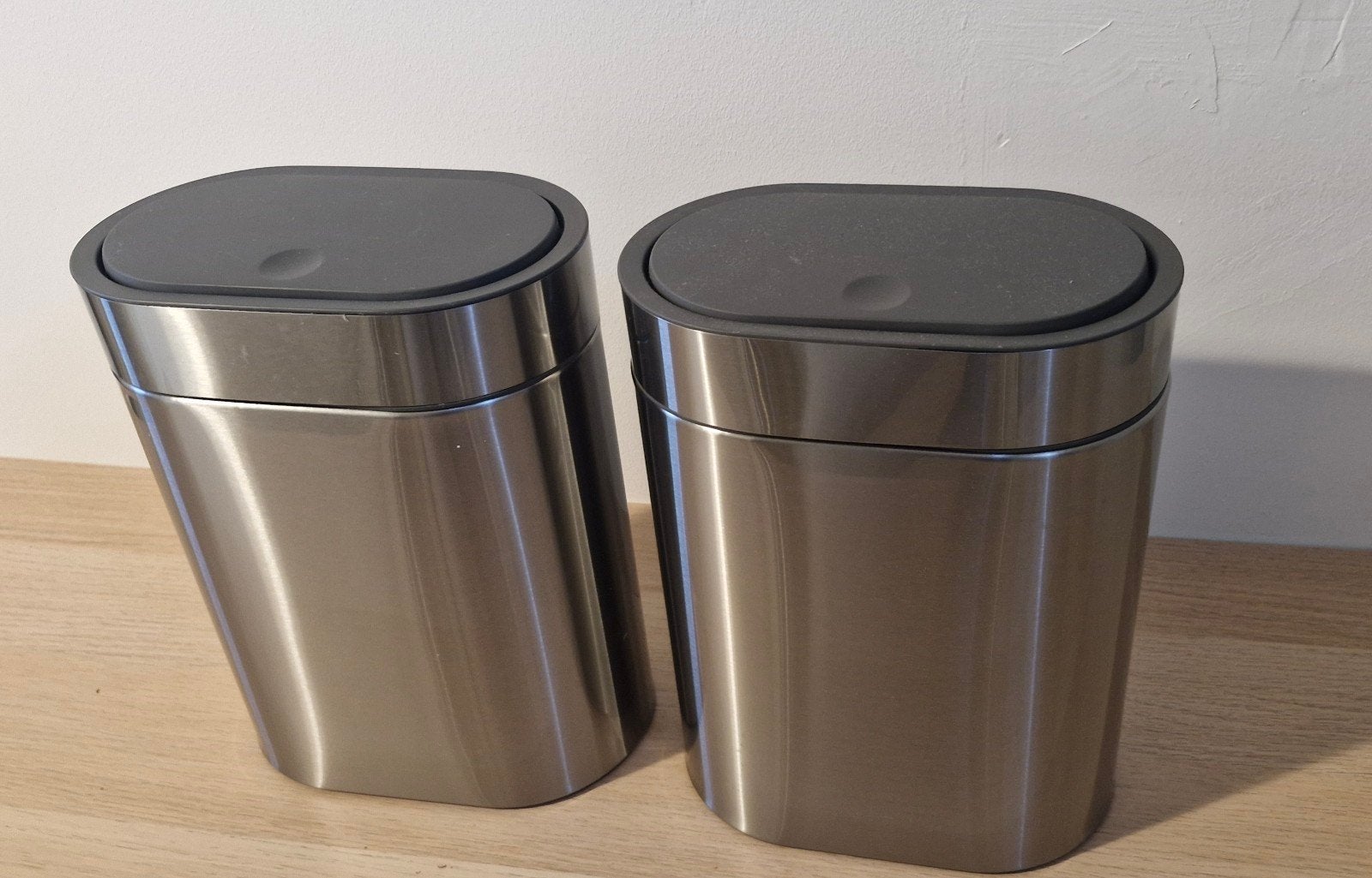 2x Ikea Brogrund 4 liter muur prullenbakje, Minder dan 10 liter, Ophalen of Verzenden, Zo goed als nieuw, Rvs