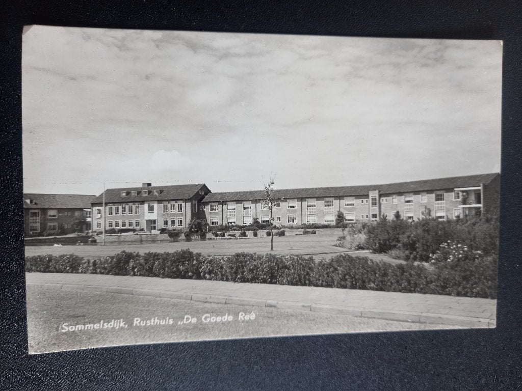Sommelsdijk, Rusthuis "De Goede Ree"', Verzamelen, Ansichtkaarten | Nederland, Ophalen of Verzenden, 1960 tot 1980, Gelopen, Zuid-Holland