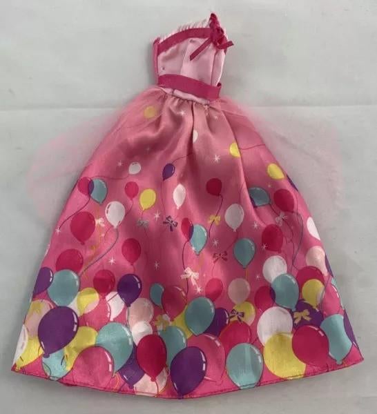 Barbie Happy Birthday Princess Pop Mattel W2862 2012, Verzamelen, Poppen, Zo goed als nieuw, Fashion Doll, Verzenden