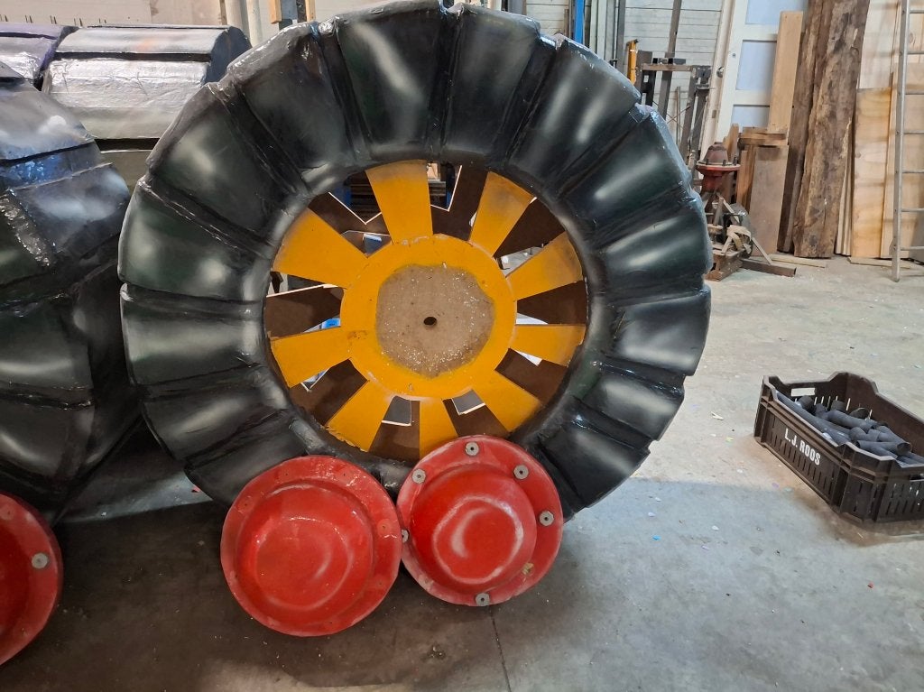 Grote decoratieve wielen voor carnaval, Ophalen, Gebruikt