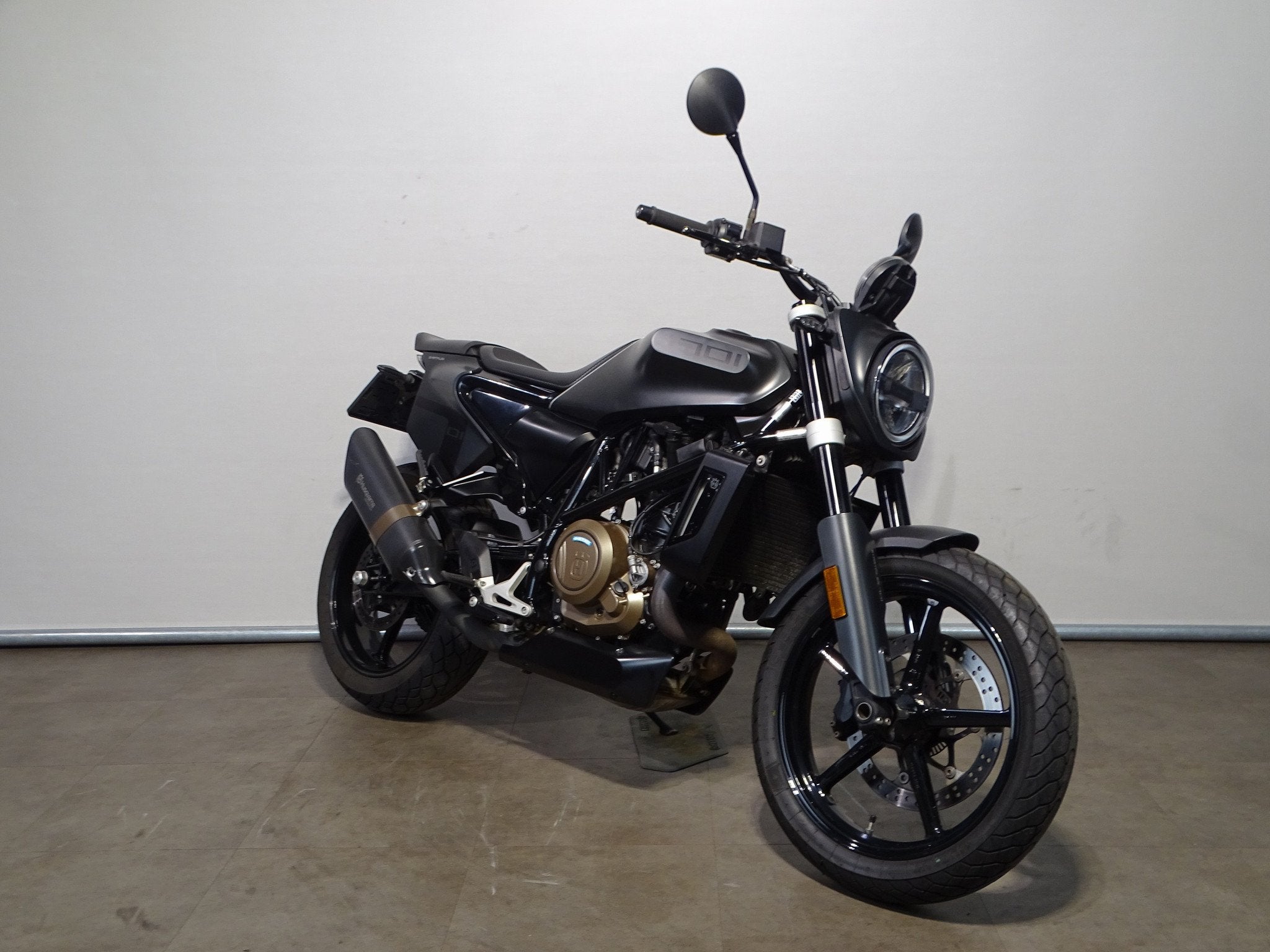 Husqvarna Svartpilen 701, Meer dan 35 kW, Naked bike, Gebruikt, Bedrijf