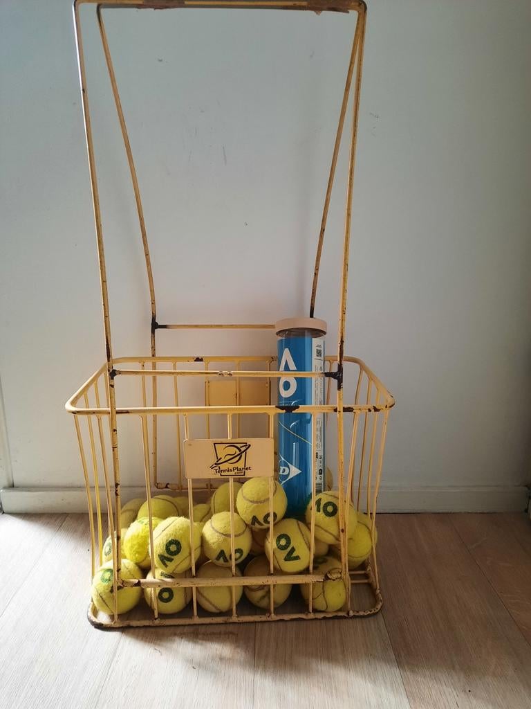Tennisballenmand met 40 gebruikte ballen., Sport en Fitness, Tennis, Ophalen, Racket, Overige merken, L00