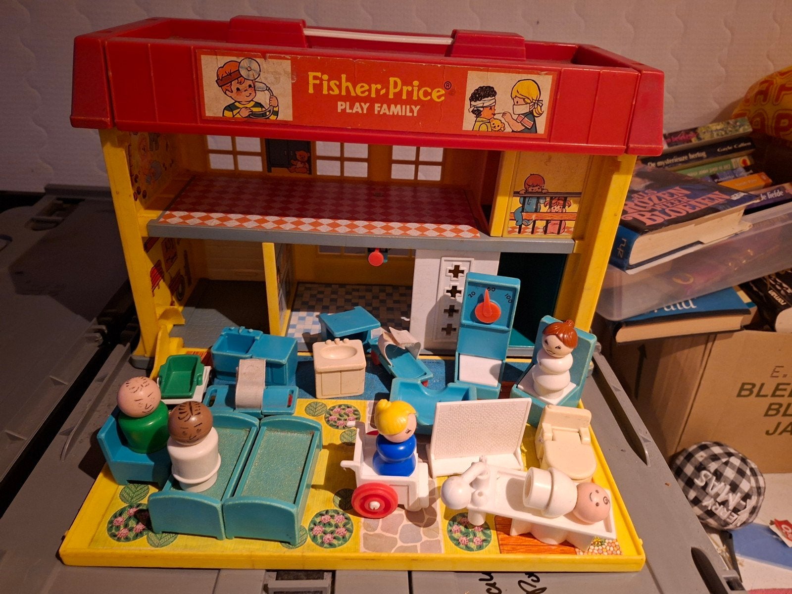 fisher price  ziekenhuis met toebehoren, Kinderen en Baby's, Ophalen of Verzenden, Gebruikt, Speelset