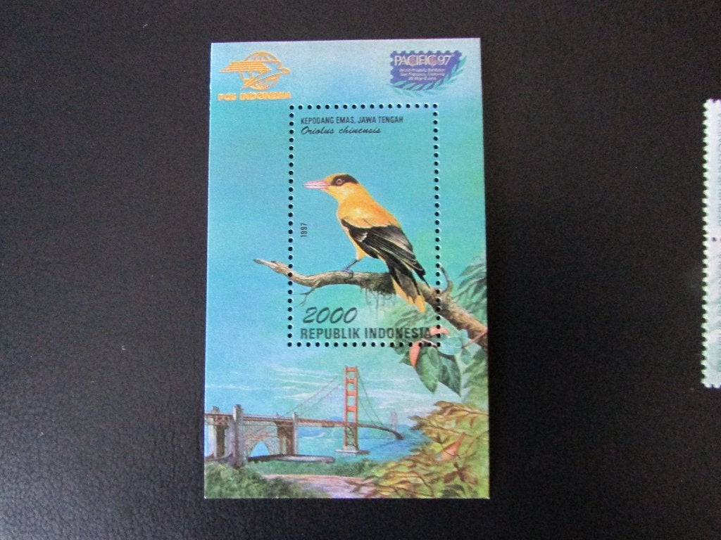 Postzegel Vogel: Velletje met Chinese Wielewaal, Ophalen of Verzenden, Postfris, Dier of Natuur