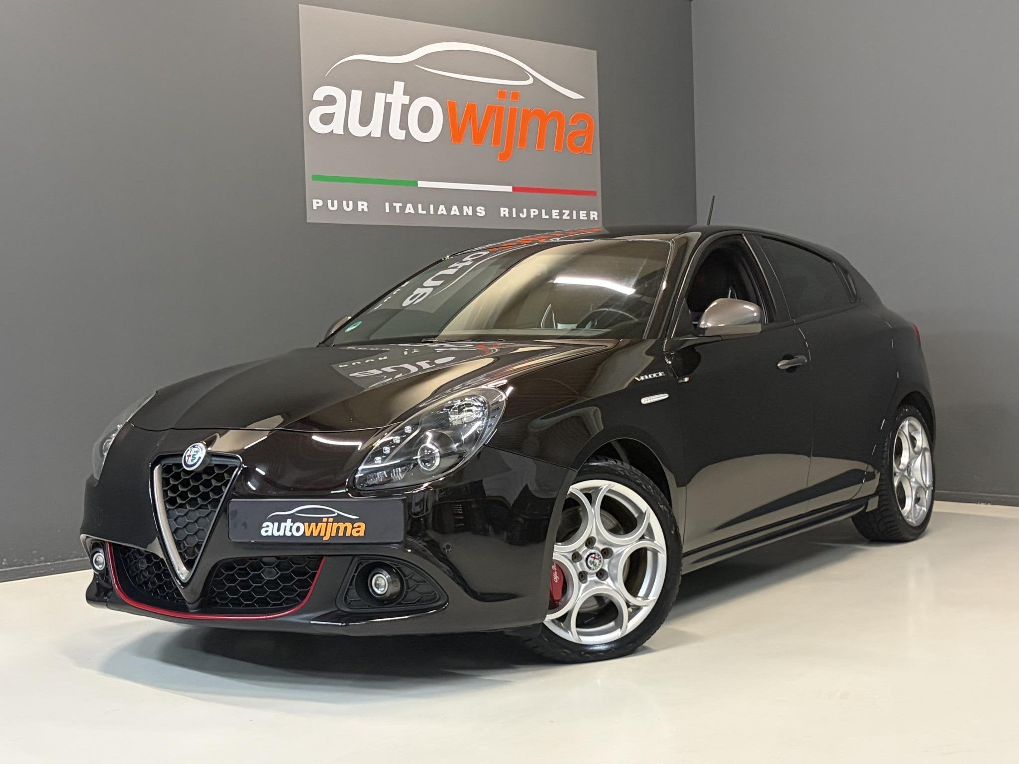 Alfa Romeo Giulietta 1.750 TBi 240pk TCT Veloce S, Auto's, Alfa Romeo, Gebruikt, 4 cilinders, Cruise Control, Zwart