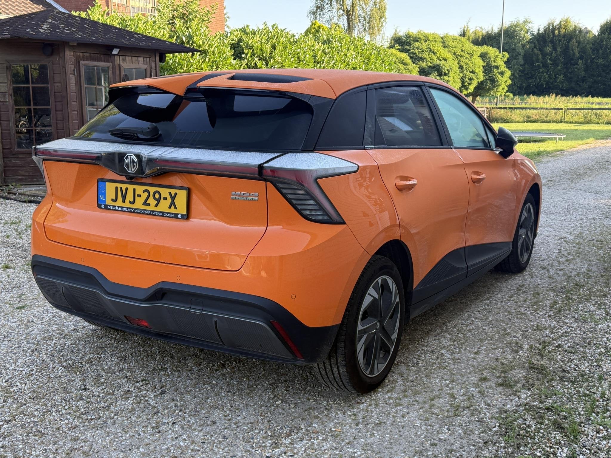 MG MG4 Electric Luxury 64 kWh 204pk 450 KM RANGE, Auto's, Automaat, Achterwielaandrijving, Gebruikt, Overige kleuren