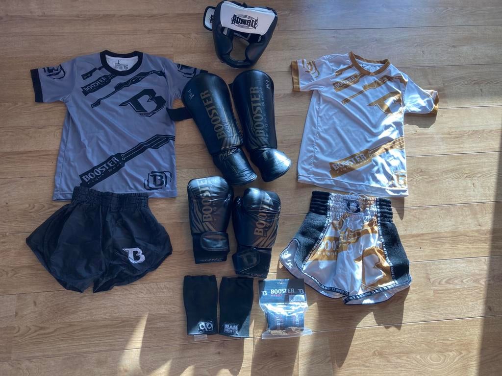 Booster kickboks complete kledings set, Ophalen of Verzenden, Zo goed als nieuw, Jongen of Meisje