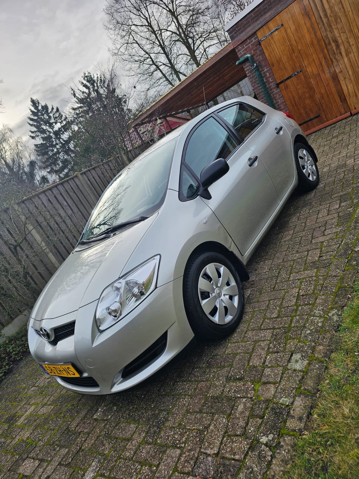 Toyota Auris 1.6 16V Vvt-i 5DR Terra 2008 Grijs, Auto's, Voorwielaandrijving, 450 kg, 4 cilinders, Handgeschakeld