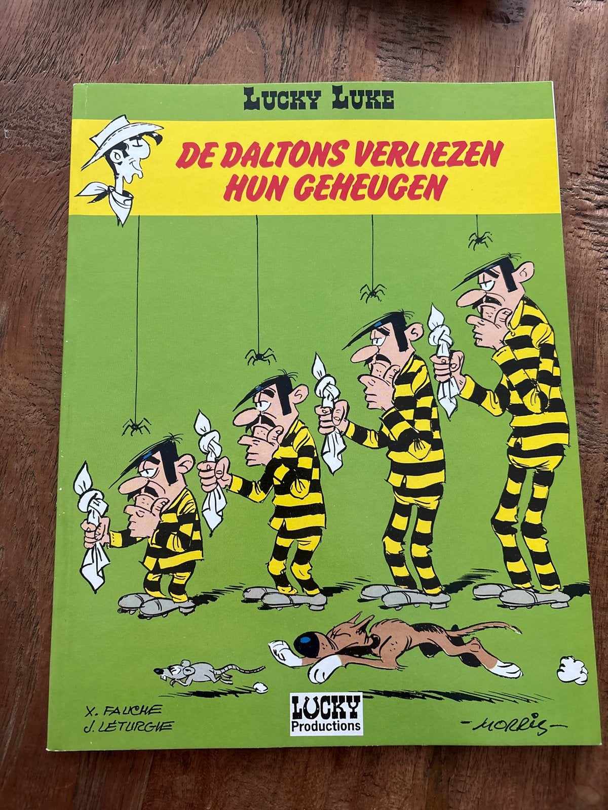 Lucky Luke - De Daltons Verliezen Hun Geheugen, Eén stripboek, Ophalen of Verzenden, Zo goed als nieuw