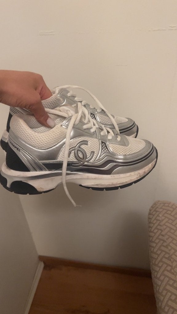 Sneakers, Wit, Ophalen of Verzenden, Sneakers of Gympen, Onbekend